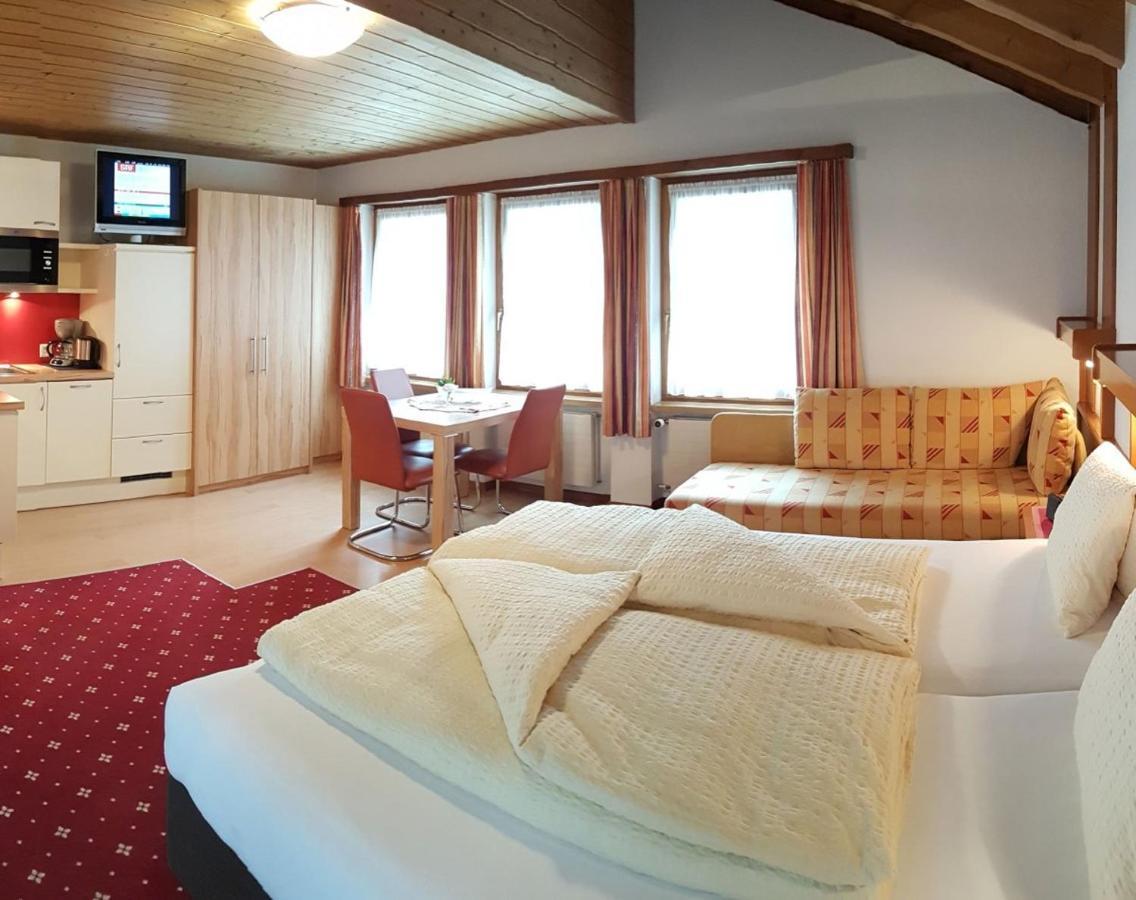 Soliva Hotel & Apartments Samnaun Bagian luar foto