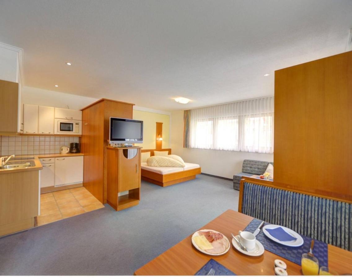 Soliva Hotel & Apartments Samnaun Bagian luar foto